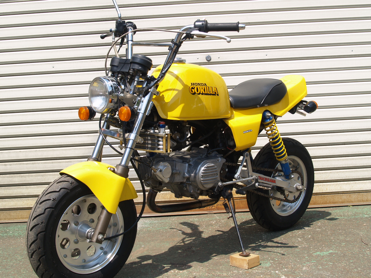 �S�������W�W�����{�T���e/�q�f�B�X�N�a�j