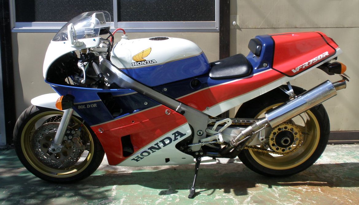 �u�e�q�V�T�O�q �J�X�^�� RC30