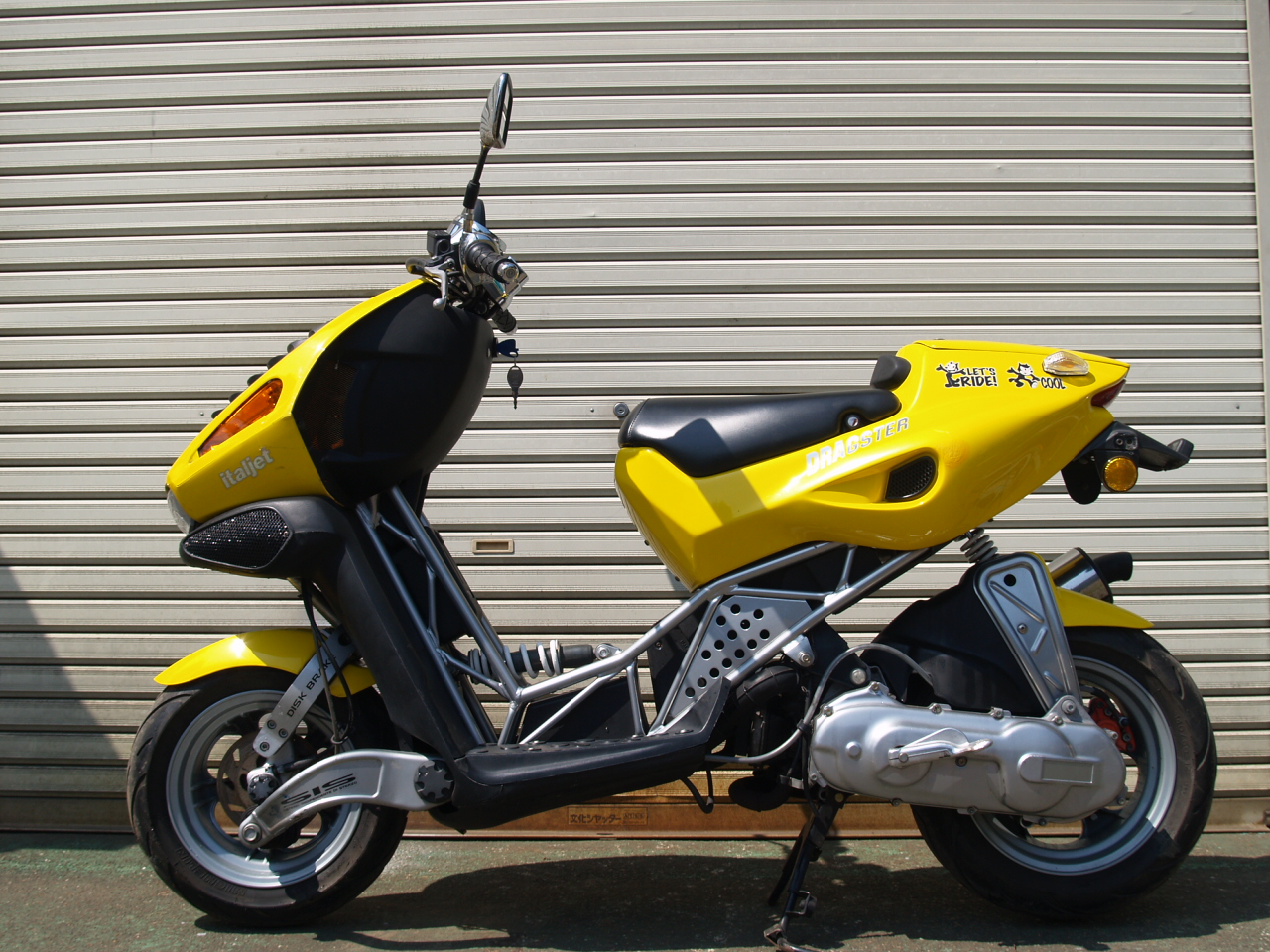 �C�^���W�F�b�g�@�h���b�N�X�^�[�T�O