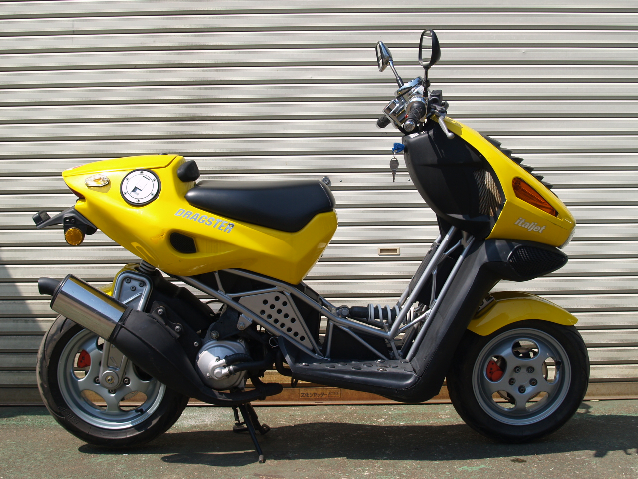 �C�^���W�F�b�g�@�h���b�N�X�^�[�T�O