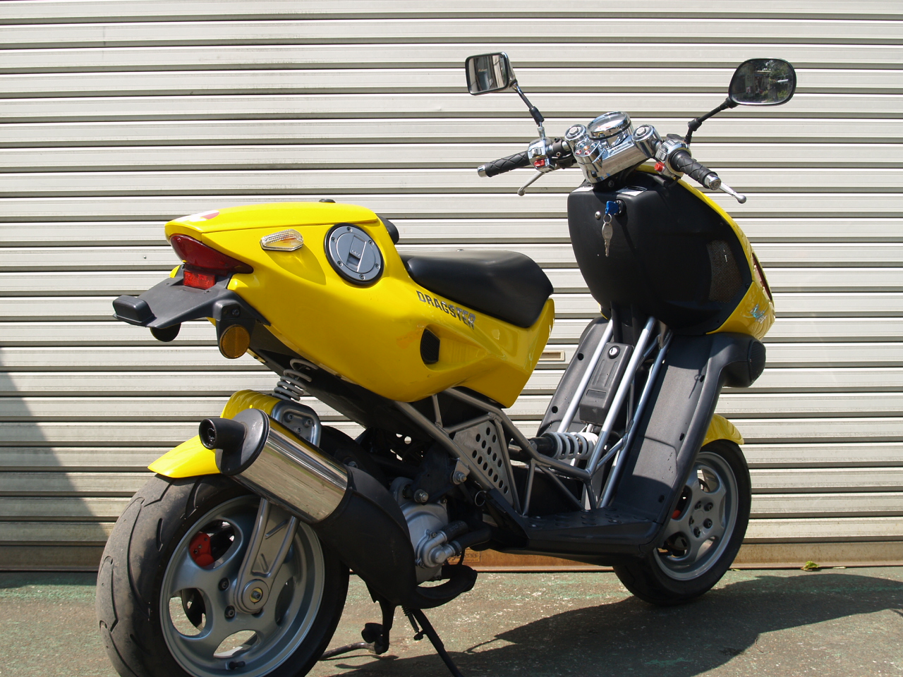 �C�^���W�F�b�g�@�h���b�N�X�^�[�T�O